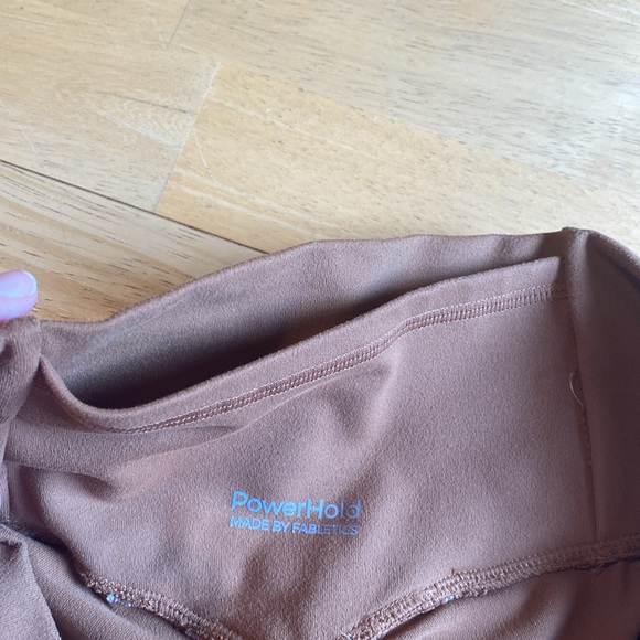 Women’s Fabletics Powerhold leggings, size medium. Color is “autumn/oats” - Picture 3 of 5